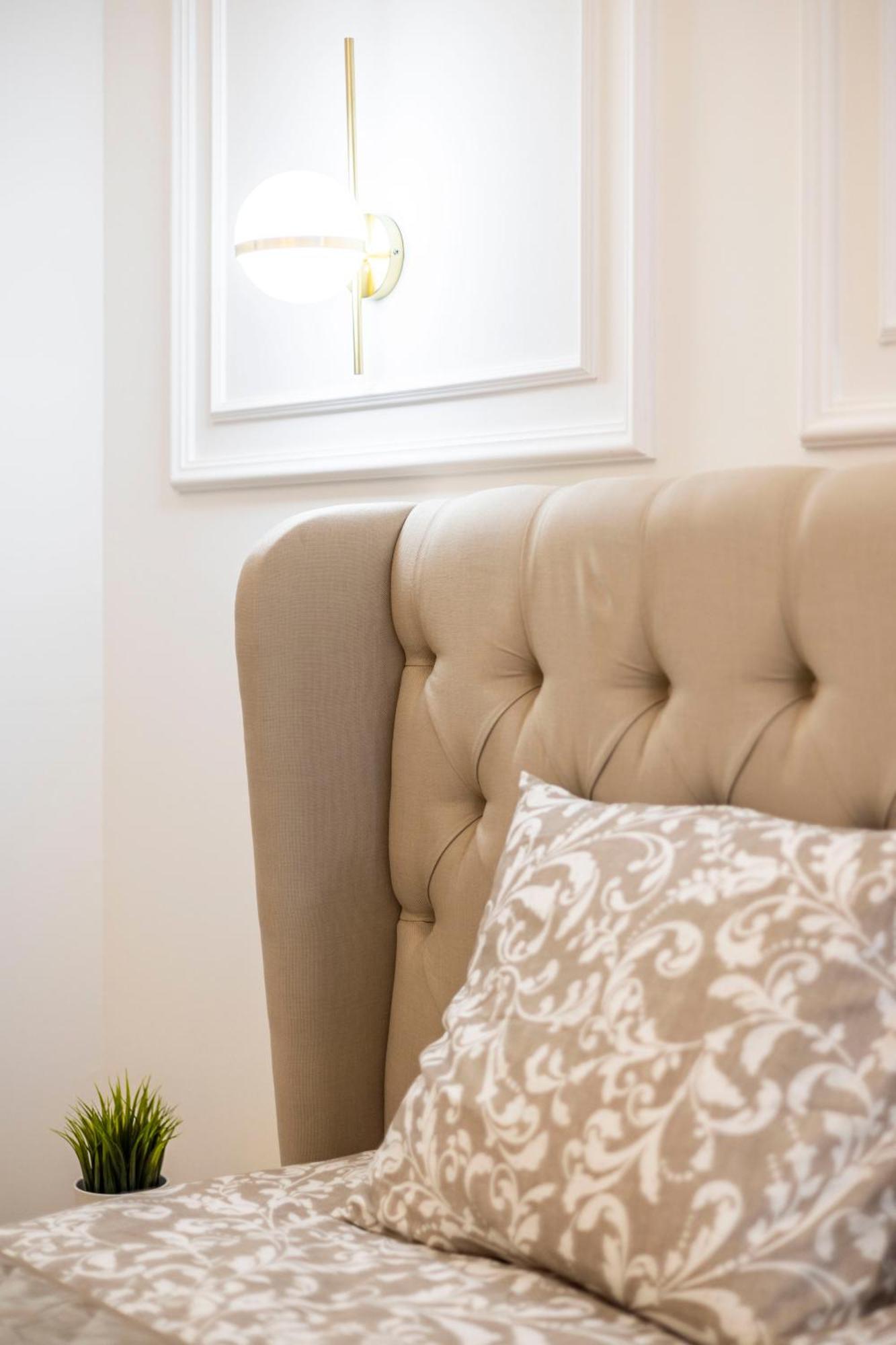 Luxurious Central 4Bedrm 3Bathrm Residence W/ Balcony Budapest Bagian luar foto