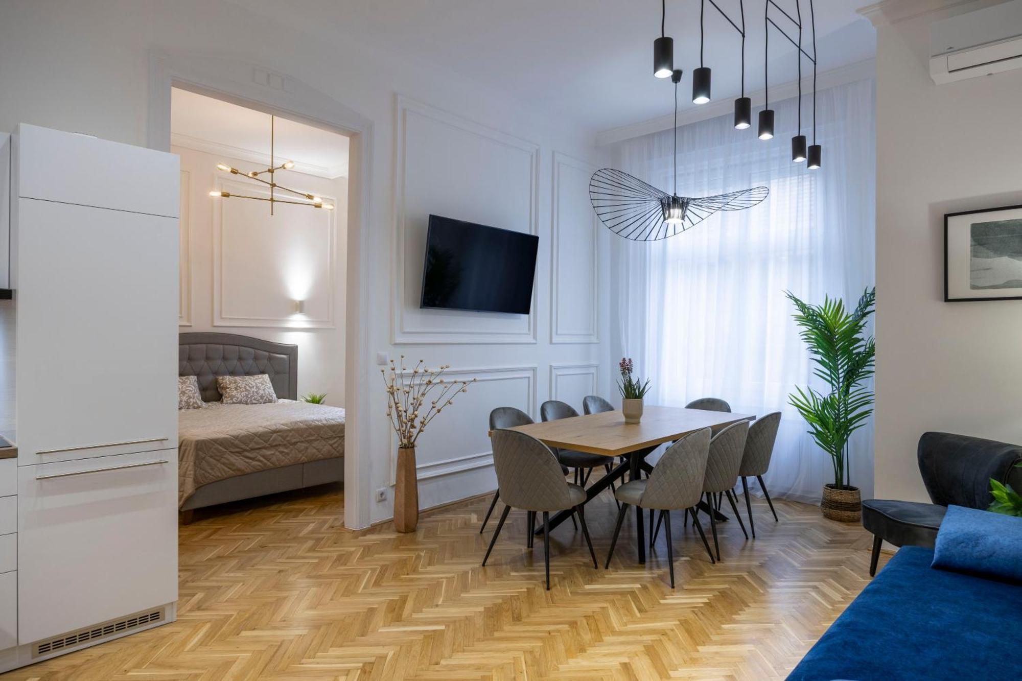 Luxurious Central 4Bedrm 3Bathrm Residence W/ Balcony Budapest Bagian luar foto