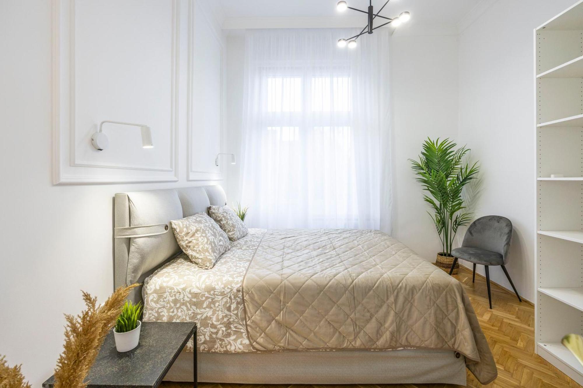 Luxurious Central 4Bedrm 3Bathrm Residence W/ Balcony Budapest Bagian luar foto