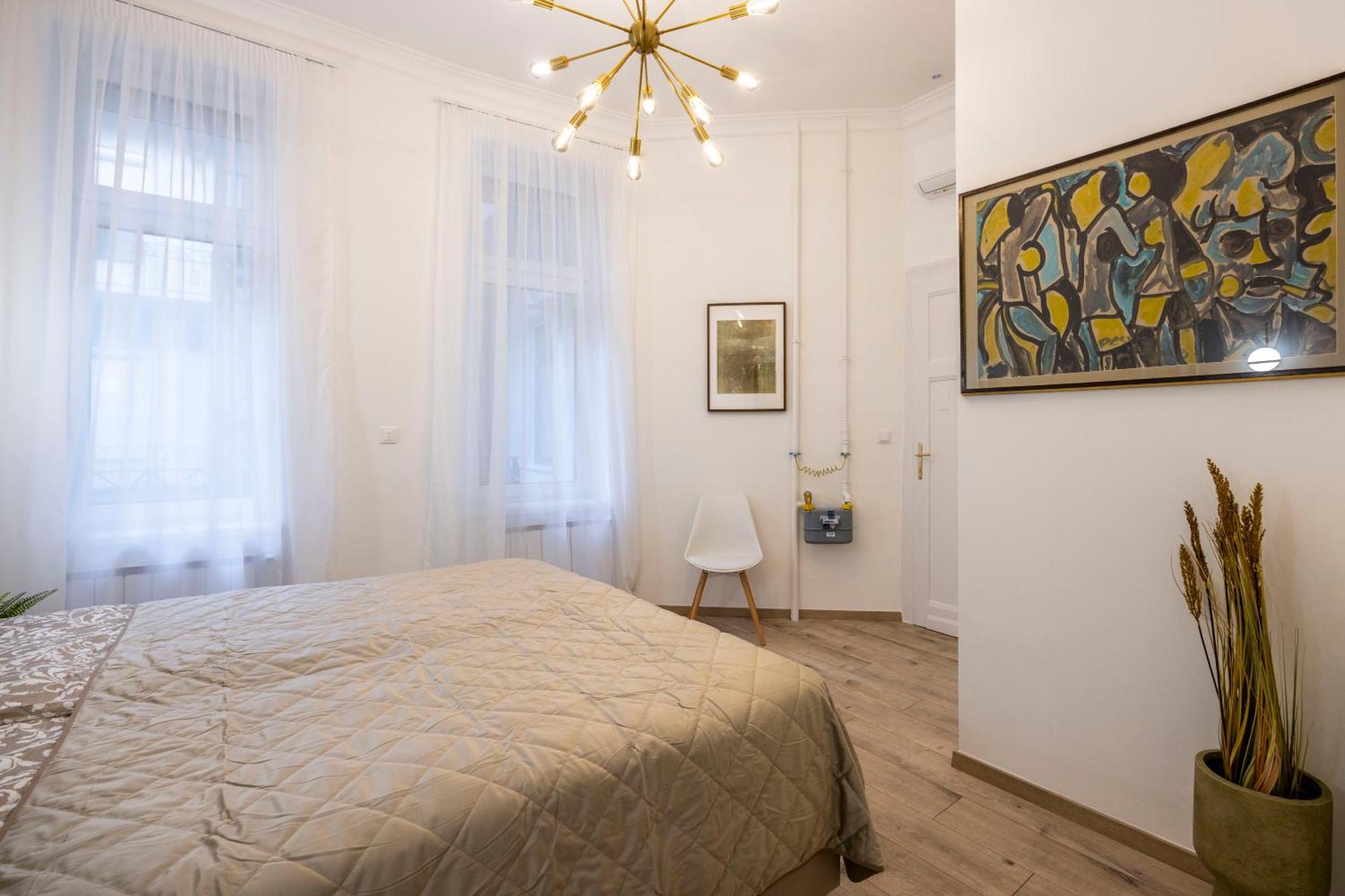 Luxurious Central 4Bedrm 3Bathrm Residence W/ Balcony Budapest Bagian luar foto